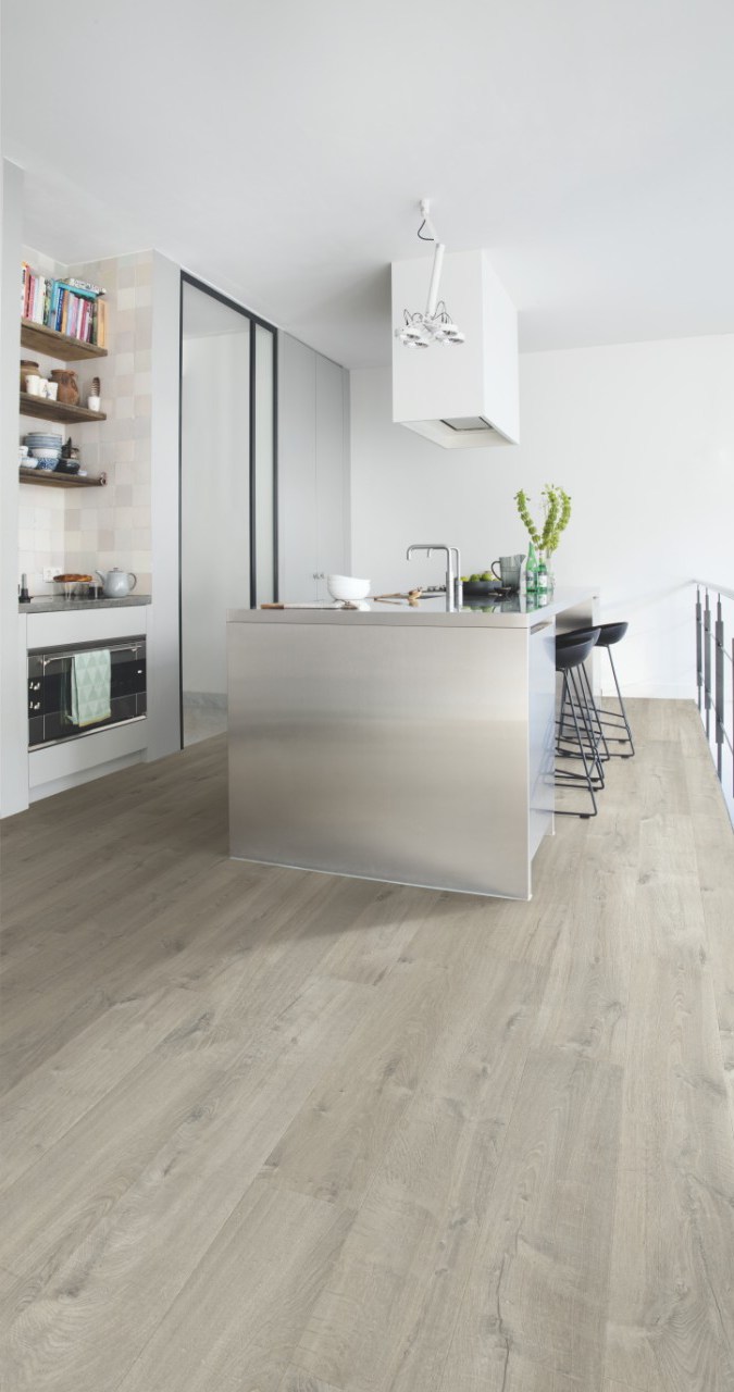 Ламинат Quick Step Impressive Дуб Этнический серый IM3558 1380×190×8 фото в интерьере